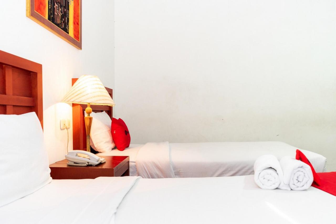 Reddoorz Plus Syariah Near Java Supermall Semarang 2 Eksteriør bilde