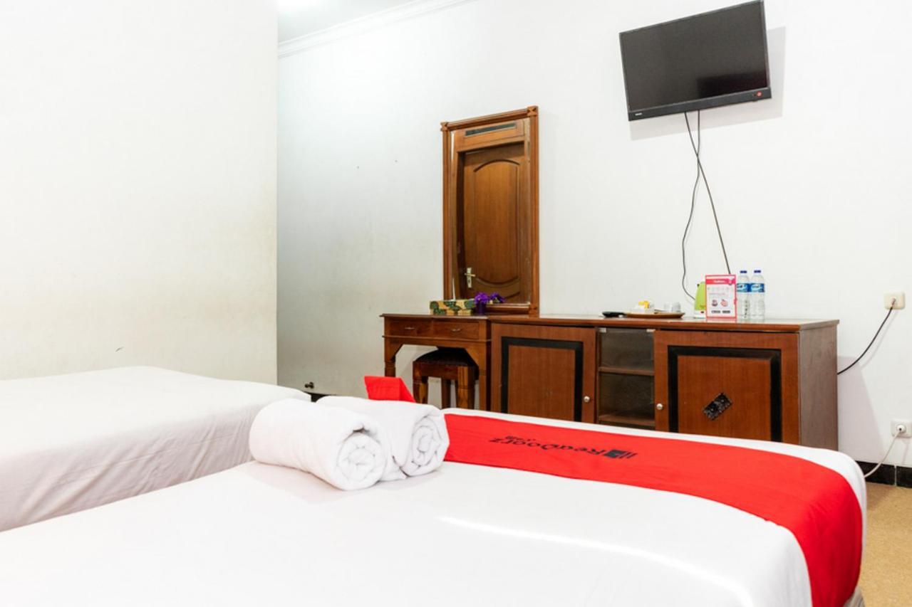 Reddoorz Plus Syariah Near Java Supermall Semarang 2 Eksteriør bilde