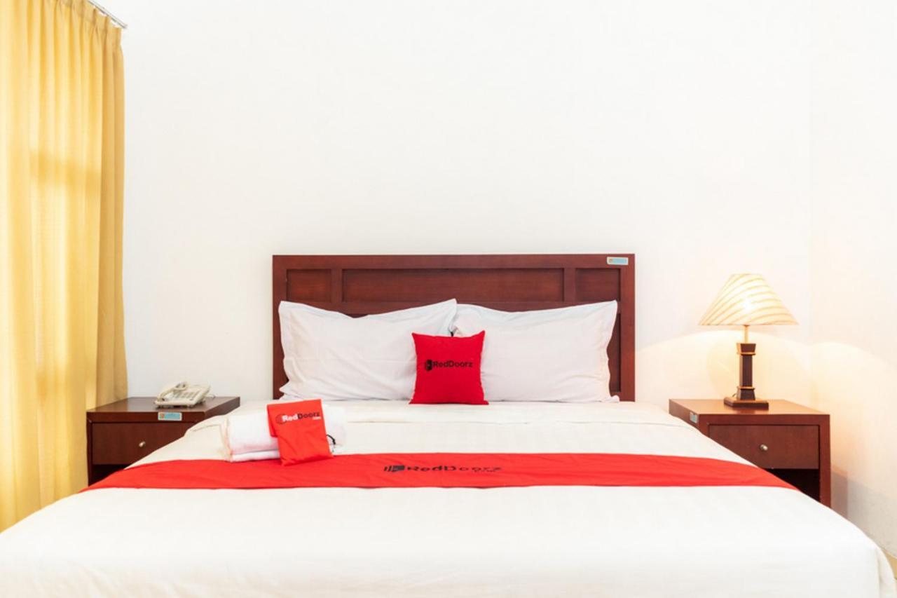 Reddoorz Plus Syariah Near Java Supermall Semarang 2 Eksteriør bilde
