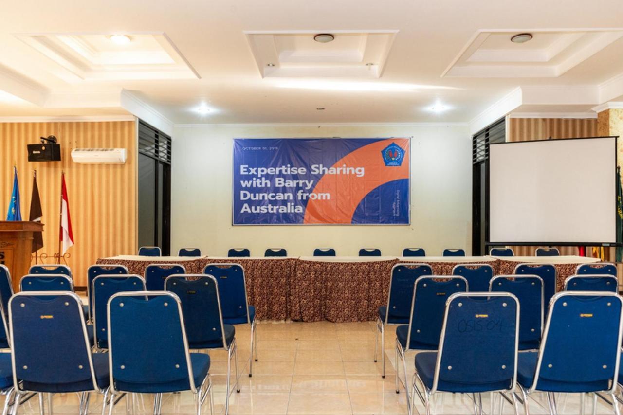 Reddoorz Plus Syariah Near Java Supermall Semarang 2 Eksteriør bilde