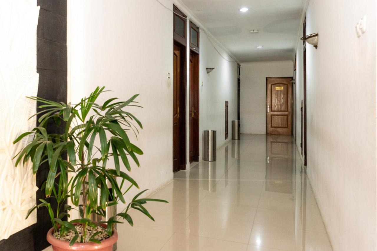 Reddoorz Plus Syariah Near Java Supermall Semarang 2 Eksteriør bilde